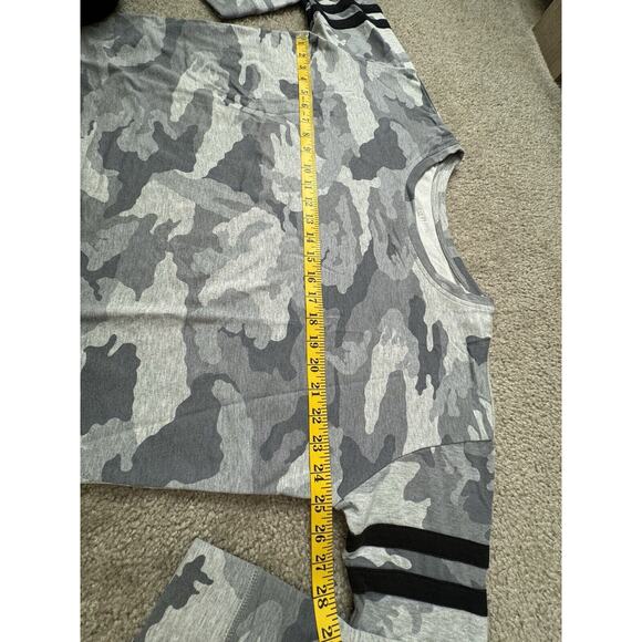 Soho Camo Crop Soft Cozy Sweater Women’s Size Medium New - Picture 8 of 8